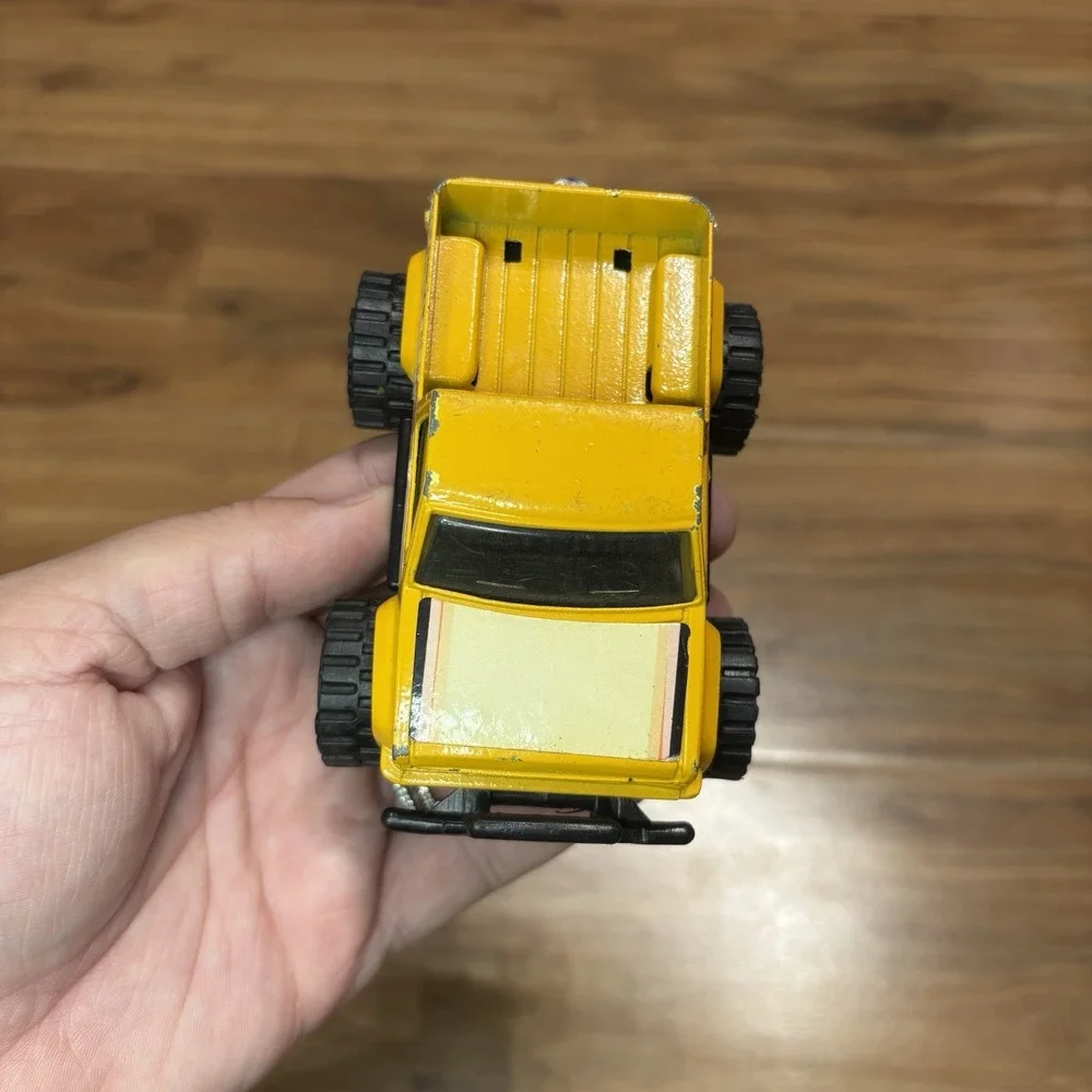 Vintage Remco Toys 1987 Yellow Open‎ Back Pick Up Truck Die Cast Model Car